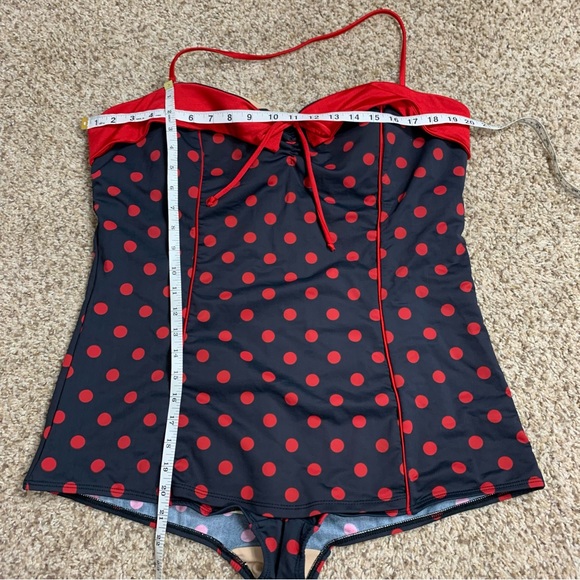 Bettie Page polka dot retro swimsuit - Picture 3 of 11